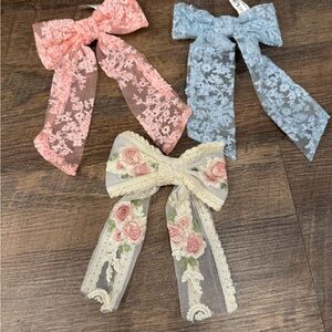 Set of three lace hair bows, barrettes, pink blue and ivory with roses NWT